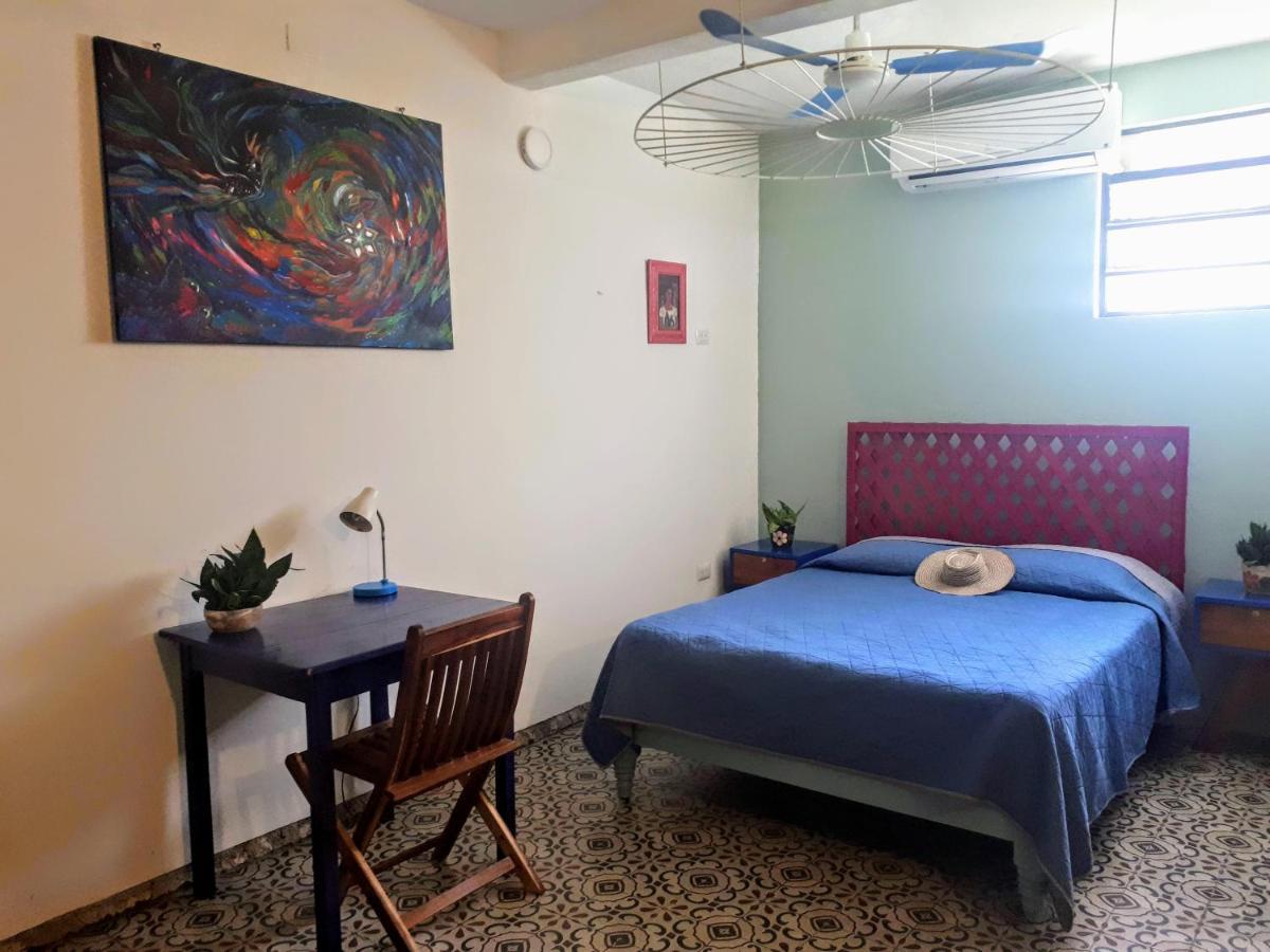 Hostel Candelaria Valladolid  Buitenkant foto