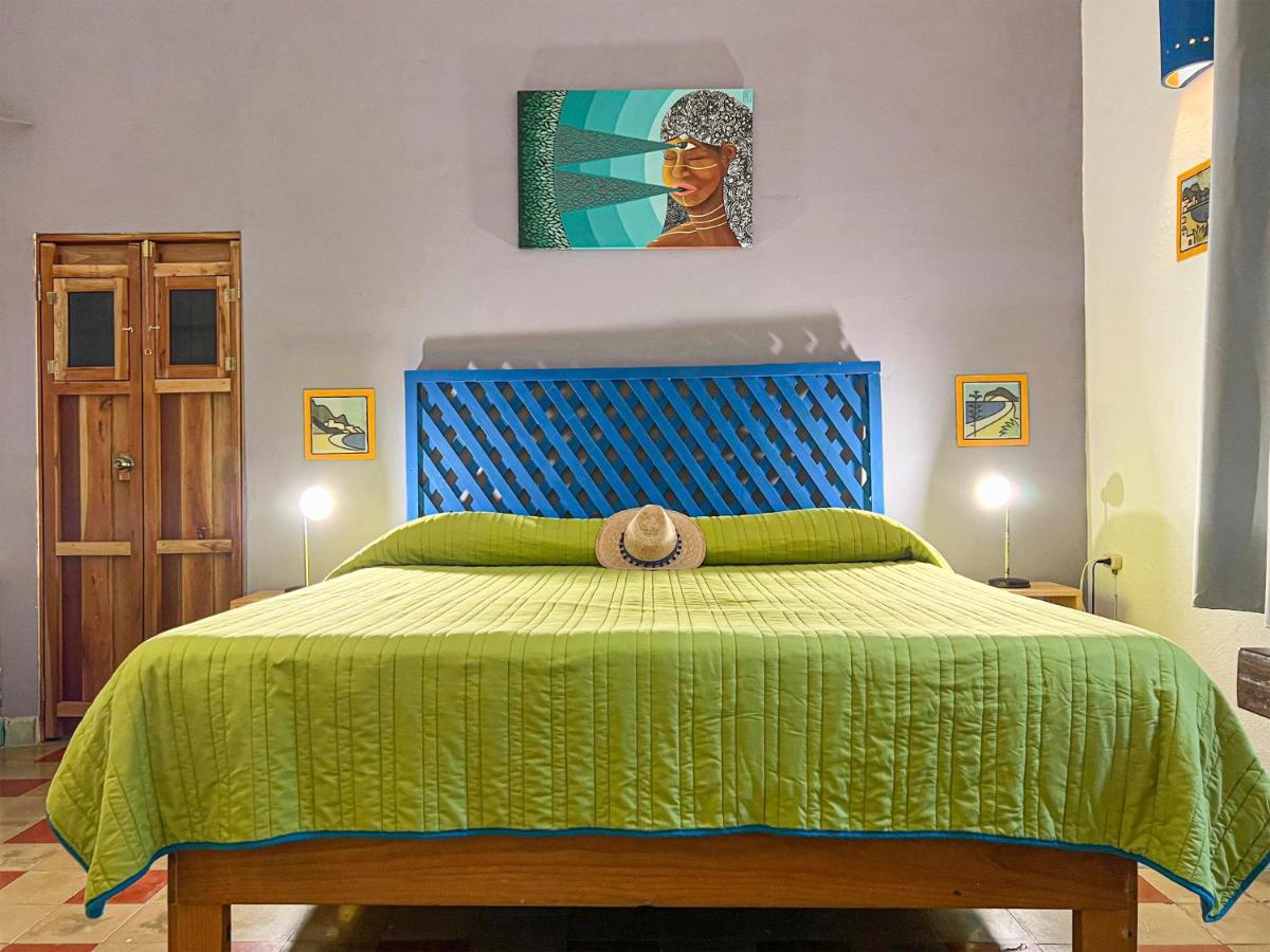Hostel Candelaria Valladolid  Buitenkant foto