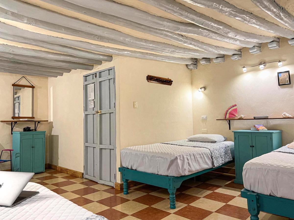 Hostel Candelaria Valladolid  Buitenkant foto
