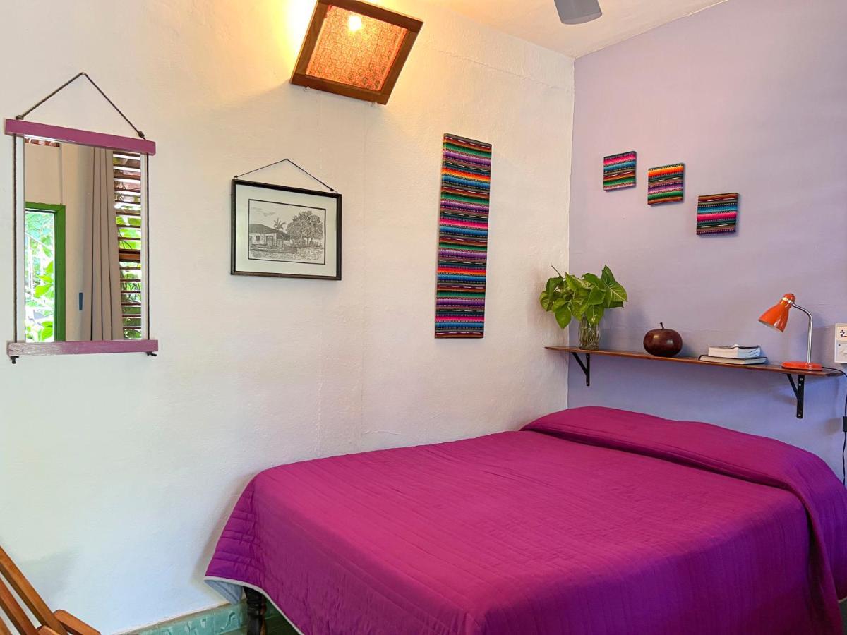 Hostel Candelaria Valladolid  Buitenkant foto