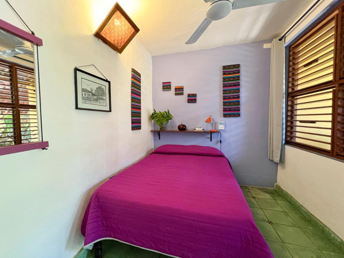 Hostel Candelaria Valladolid  Buitenkant foto